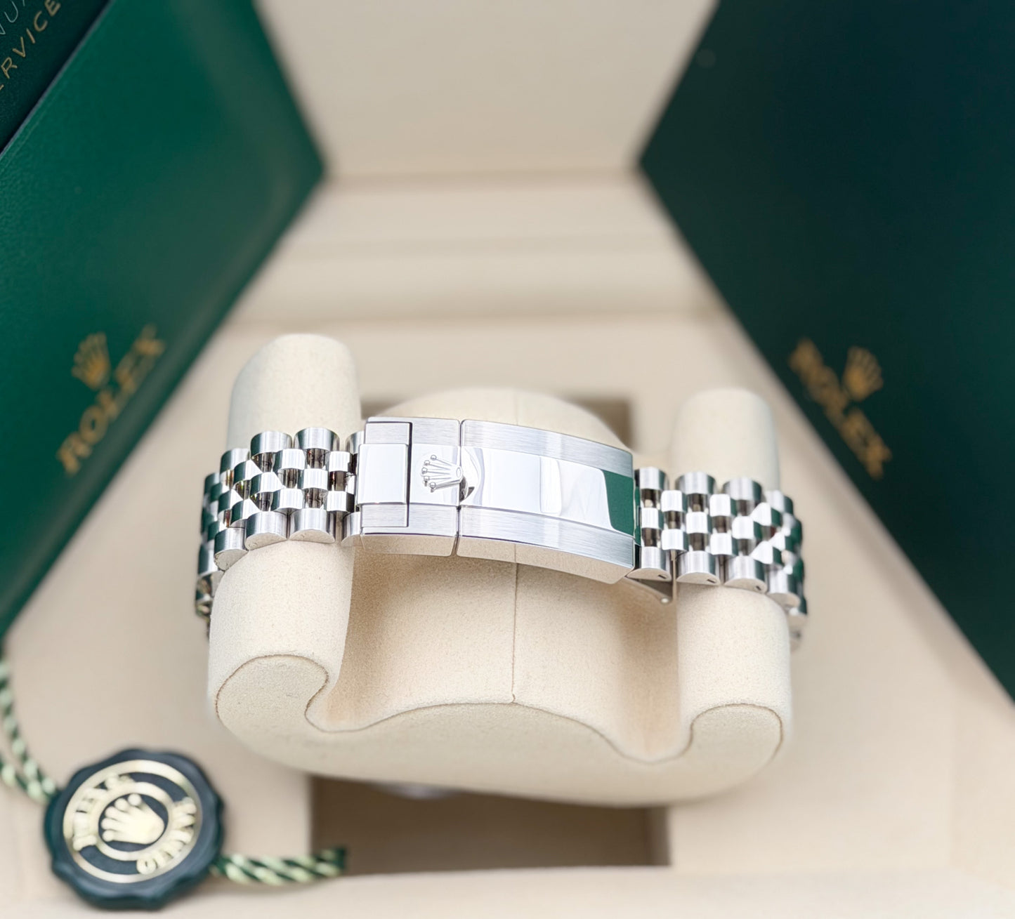 Rolex GMT-Master II Bruce Wayne Ref. 126710GRNR