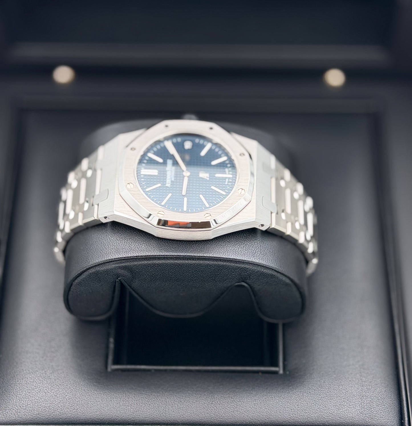 Audemars Piguet Royal OAK Jumbo Extra-thin Blue Dial Ref. 15202ST.OO.1240ST.01